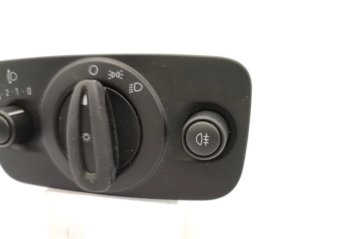 Interrupteur commande de phares FORD FIESTA 6 PHASE 1 occasion