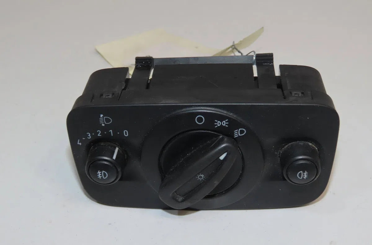Interrupteur commande de phares Ford FIESTA VI (CB1, CCN) 1.4 tdci (2010-2012) 3 portes occasion