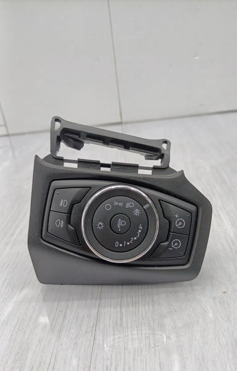 Interrupteur commande de phares FORD FOCUS 3 PHASE 1 occasion