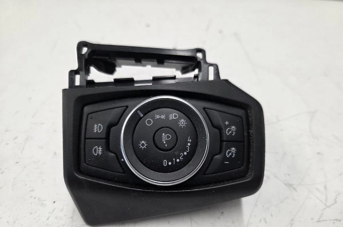 Interrupteur commande de phares FORD FOCUS 3 PHASE 2 occasion
