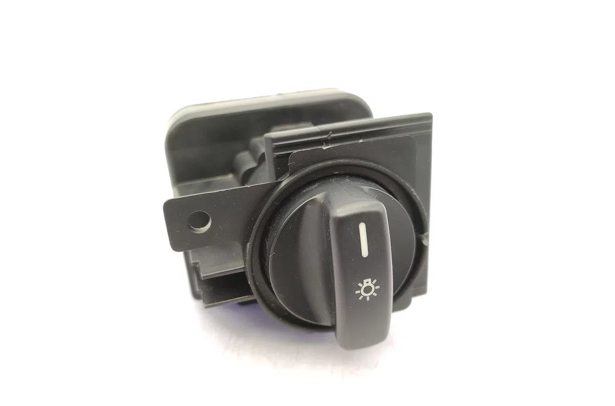 Interrupteur commande de phares MERCEDES CLASSE A 169 PHASE 1 occasion