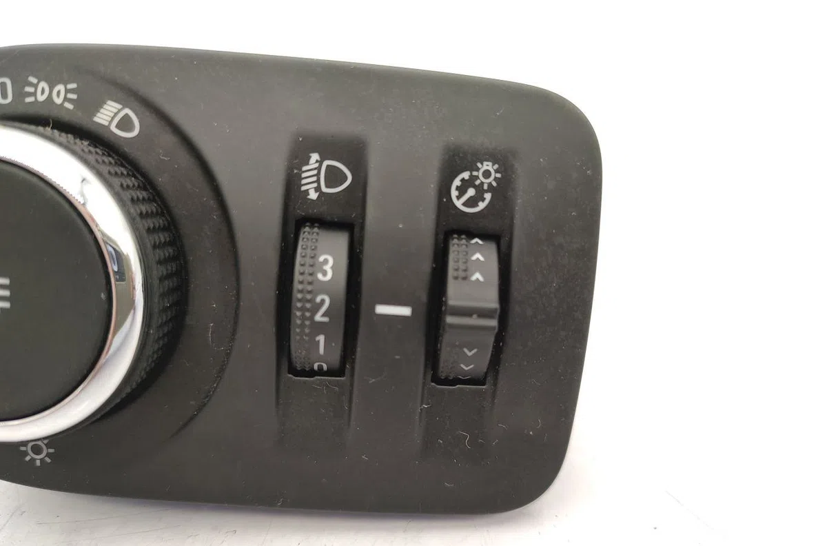 Interrupteur commande de phares OPEL ASTRA K PHASE 1 occasion