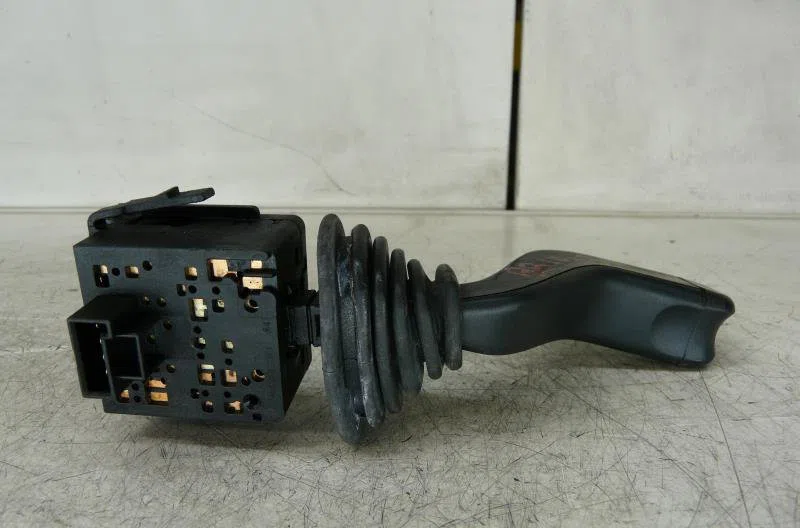 Interrupteur commande de phares OPEL CORSA C PHASE 2 occasion