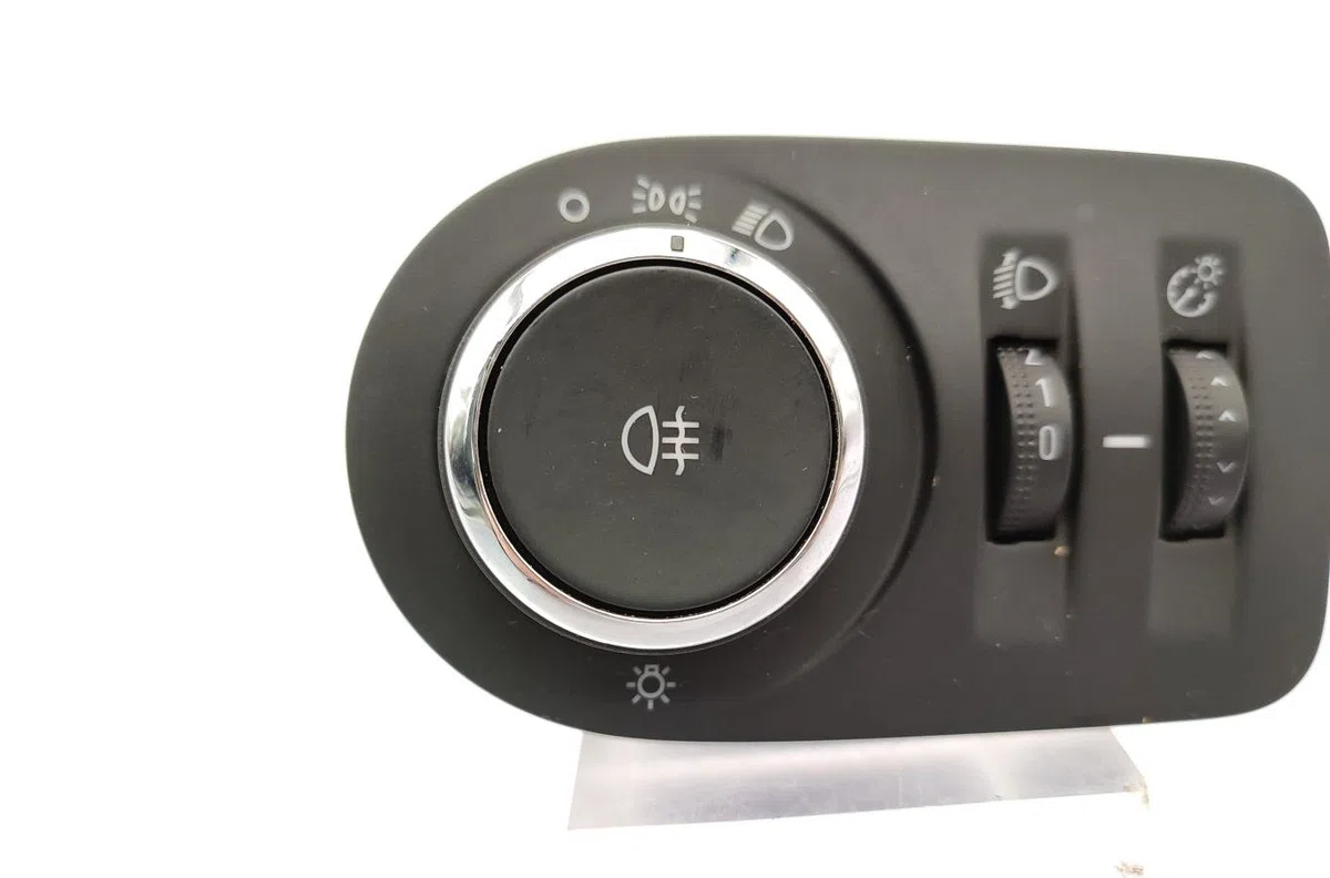 Interrupteur commande de phares OPEL CORSA D PHASE 2 occasion