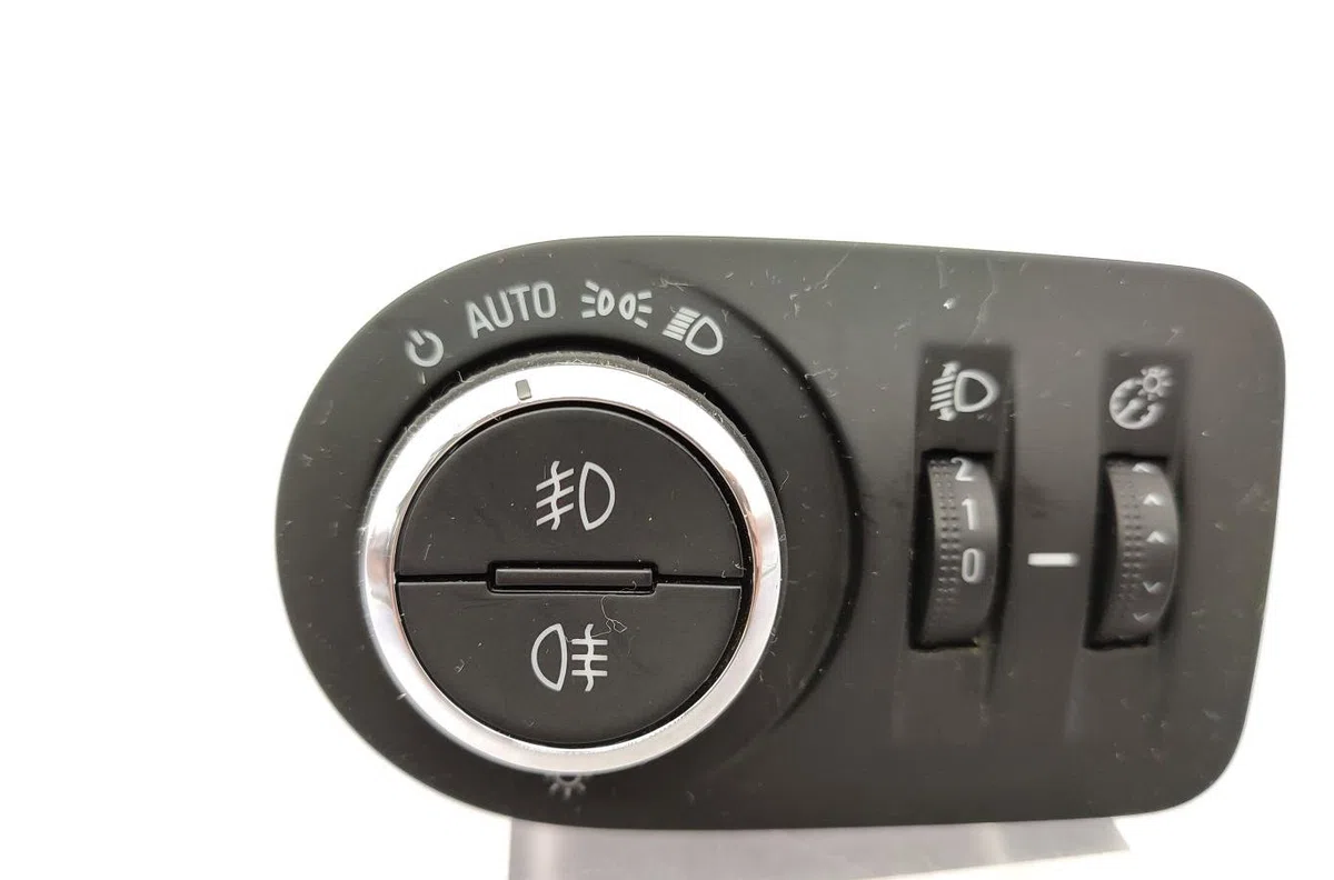 Interrupteur commande de phares OPEL CORSA D PHASE 2 occasion