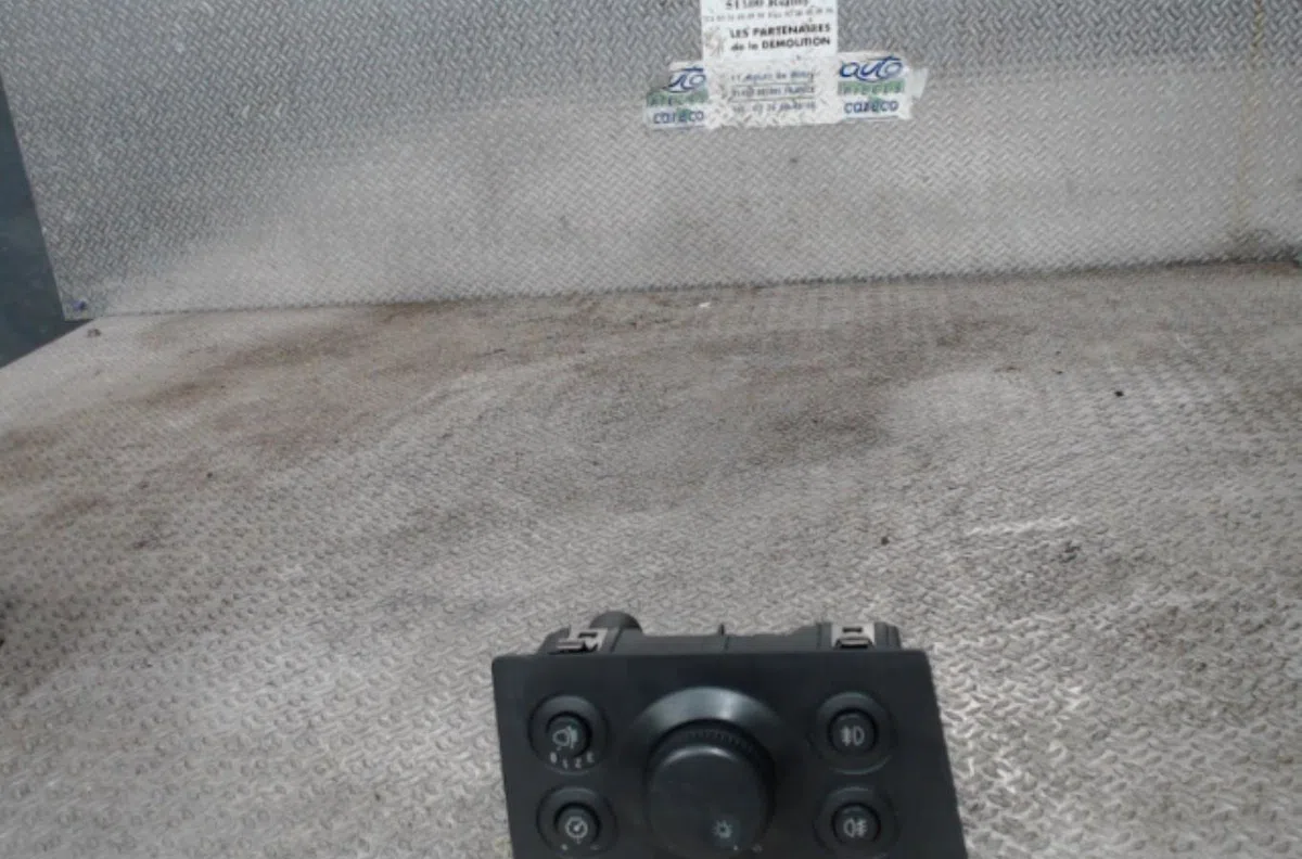 Interrupteur commande de phares OPEL ZAFIRA B PHASE 2 occasion