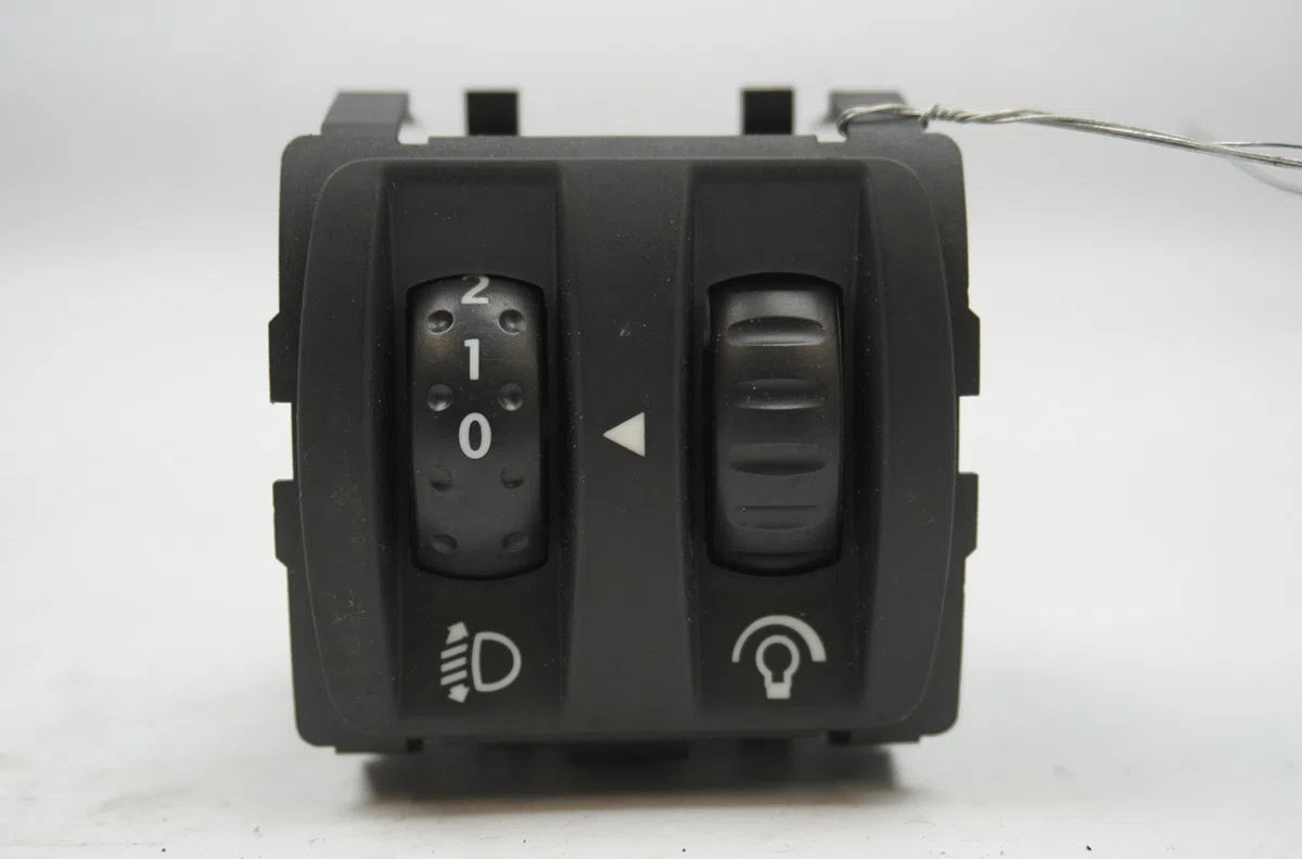 Interrupteur commande de phares Renault CLIO III (BR0-1, CR0-1) 2.0 16v sport (2008-2014) occasion