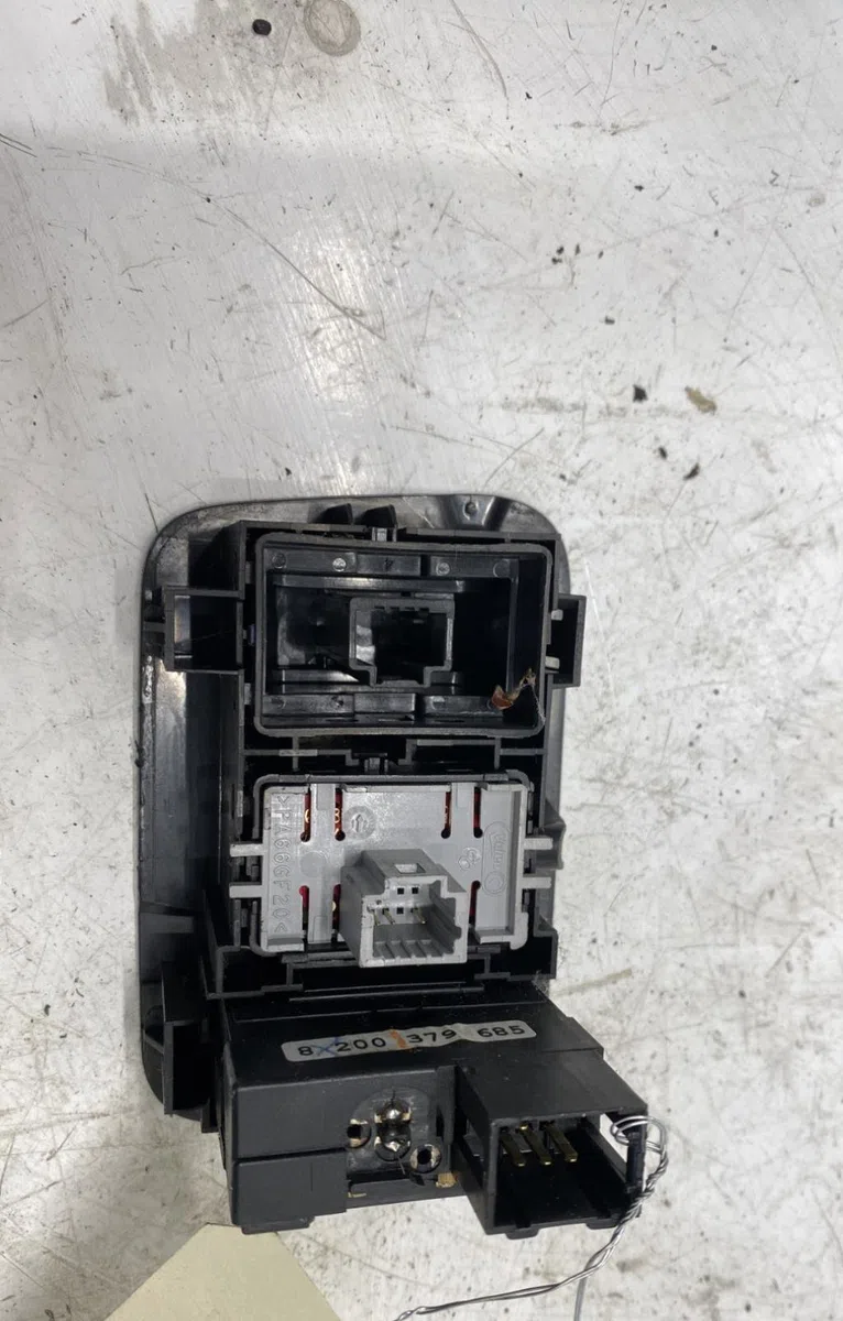 Interrupteur commande de phares Renault MASTER III Camionnette (FV) 2.3 dci 100 fwd (fv0a, fv0b, fv0g, fv0k, fv0h) (2010