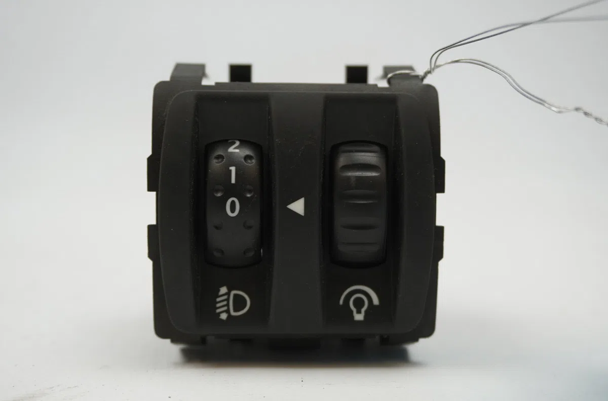 Interrupteur commande de phares Renault TWINGO II (CN0_) 1.5 dci (cn0u) (2008-2014) 3 portes occasion