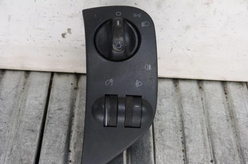 Interrupteur commande de phares SEAT IBIZA 2 PHASE 3 occasion