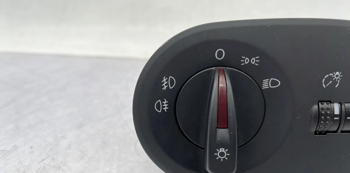 Interrupteur commande de phares SEAT IBIZA 4 PHASE 2 occasion