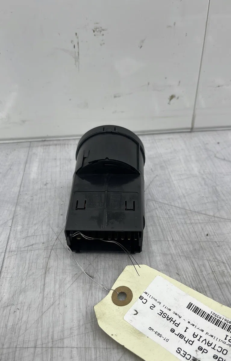 Interrupteur commande de phares SKODA OCTAVIA 1 PHASE 2 occasion