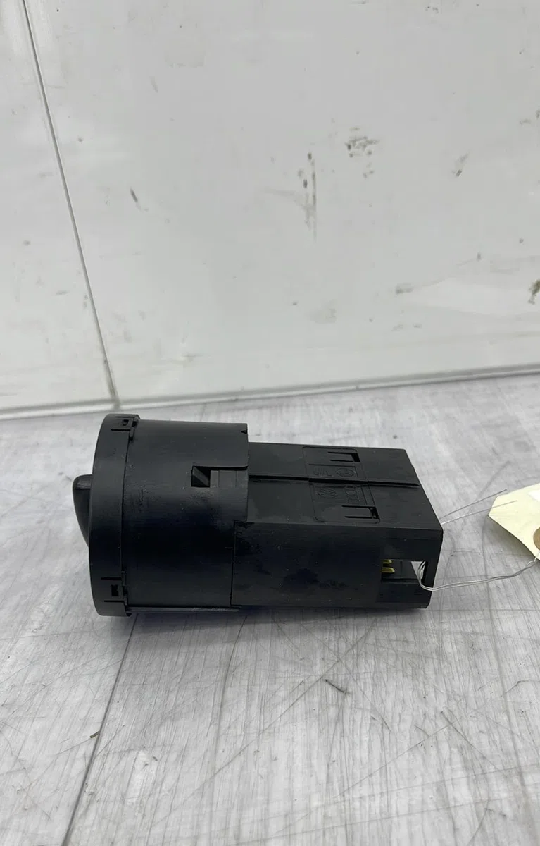 Interrupteur commande de phares SKODA OCTAVIA 1 PHASE 2 occasion