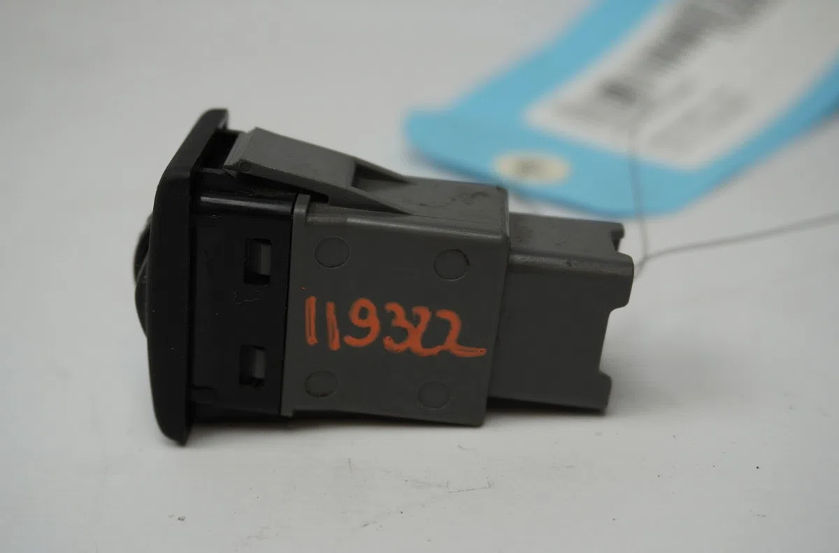 Interrupteur commande de phares Suzuki IGNIS I (FH) 1.3 4wd (rg413) (2000-2003) occasion