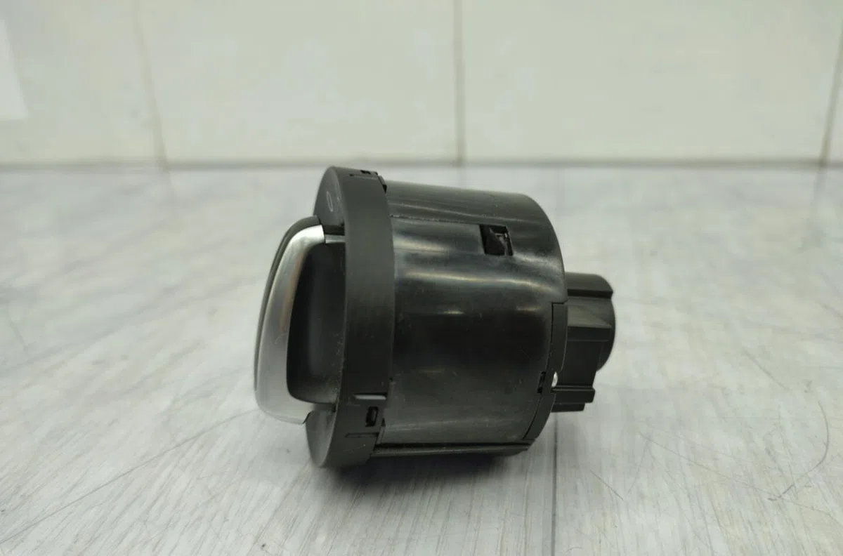 Interrupteur commande de phares VOLKSWAGEN GOLF 6 occasion