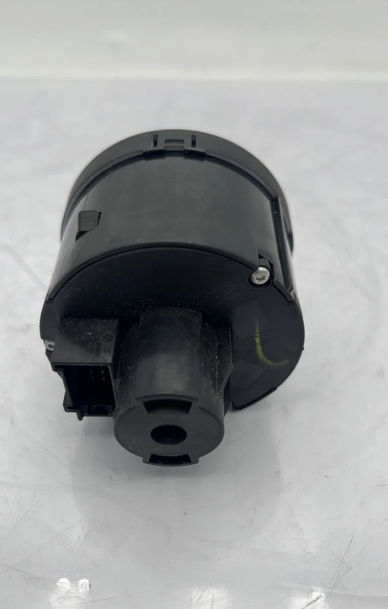 Interrupteur commande de phares VOLKSWAGEN GOLF 6 occasion