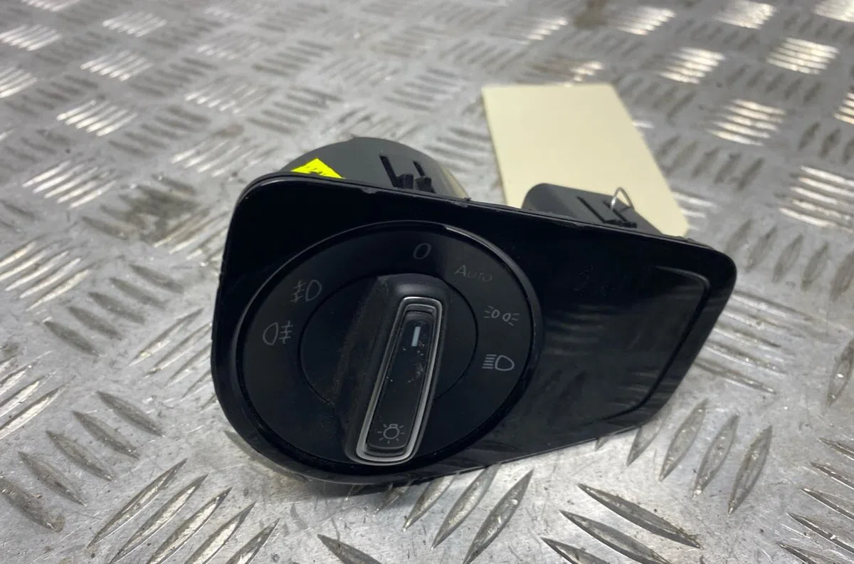 Interrupteur commande de phares VOLKSWAGEN GOLF 7 PHASE 2 occasion