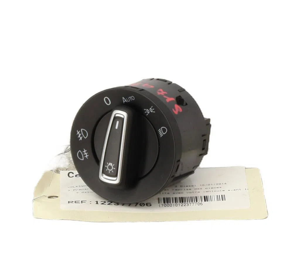 Interrupteur commande de phares Volkswagen GOLF VII (5G1, BQ1, BE1, BE2) 2.0 tdi (2012-2020) 5 portes occasion
