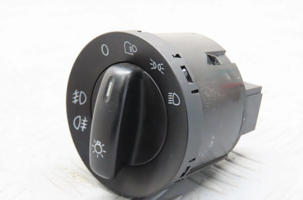Interrupteur commande de phares Volkswagen PASSAT B6 (3C2) 2.0 tdi 16v (2005-2010) occasion