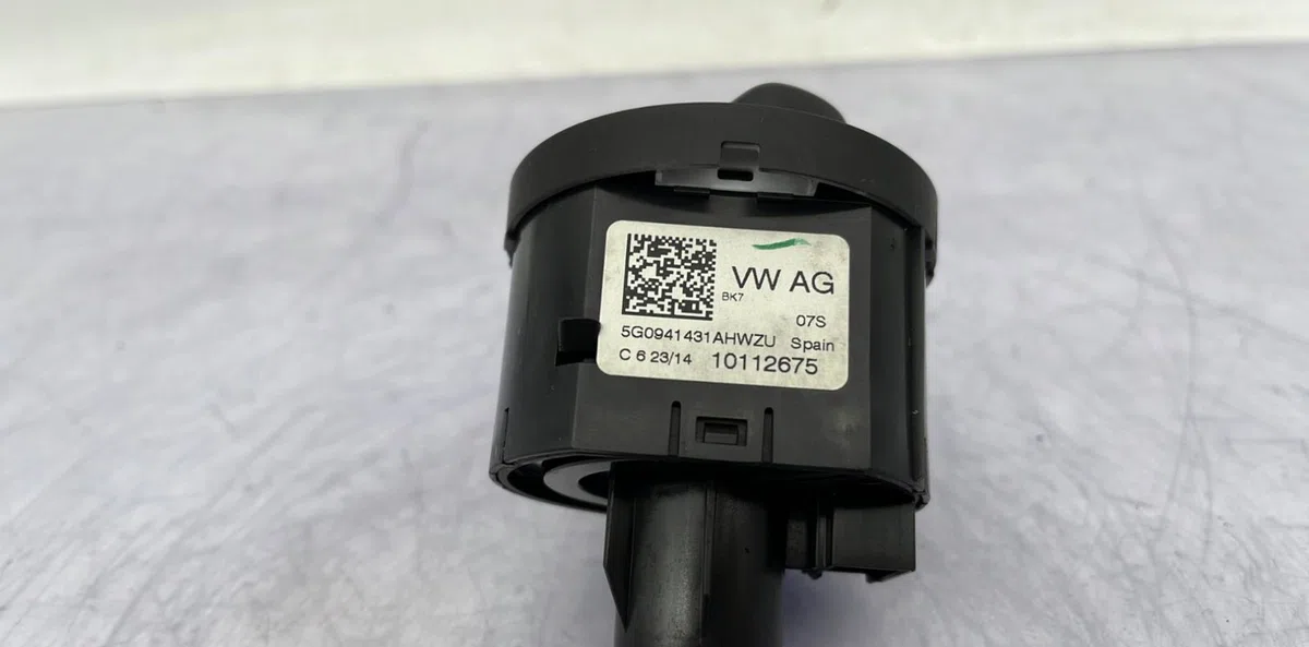 Interrupteur commande de phares VOLKSWAGEN POLO 5 PHASE 2 occasion