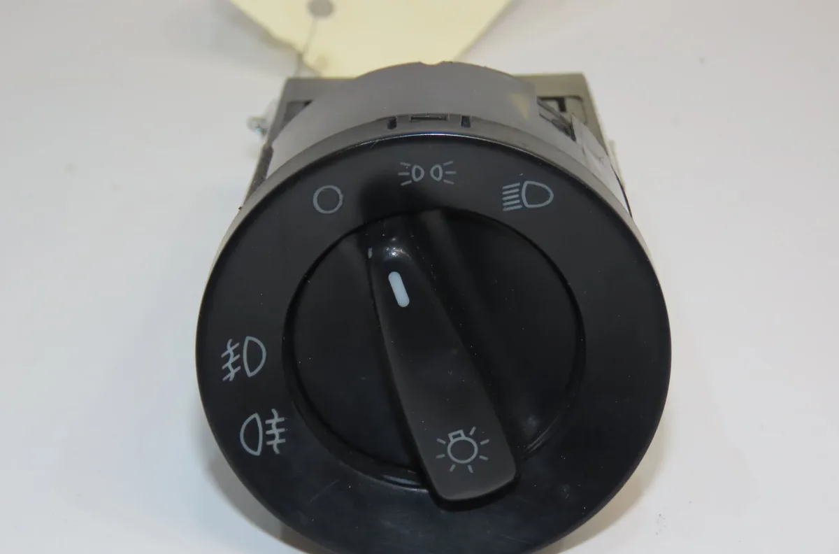 Interrupteur commande de phares Volkswagen SHARAN (7M8, 7M9, 7M6) 1.9 tdi (1996-2000) occasion