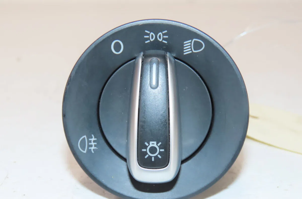 Interrupteur commande de phares Volkswagen UP! (121, 122, BL1, BL2, BL3, 123) 1.0 (2011-2020) 5 portes occasion