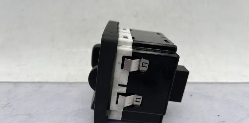 Interrupteur commande de phares VOLVO C 30 PHASE 1 occasion