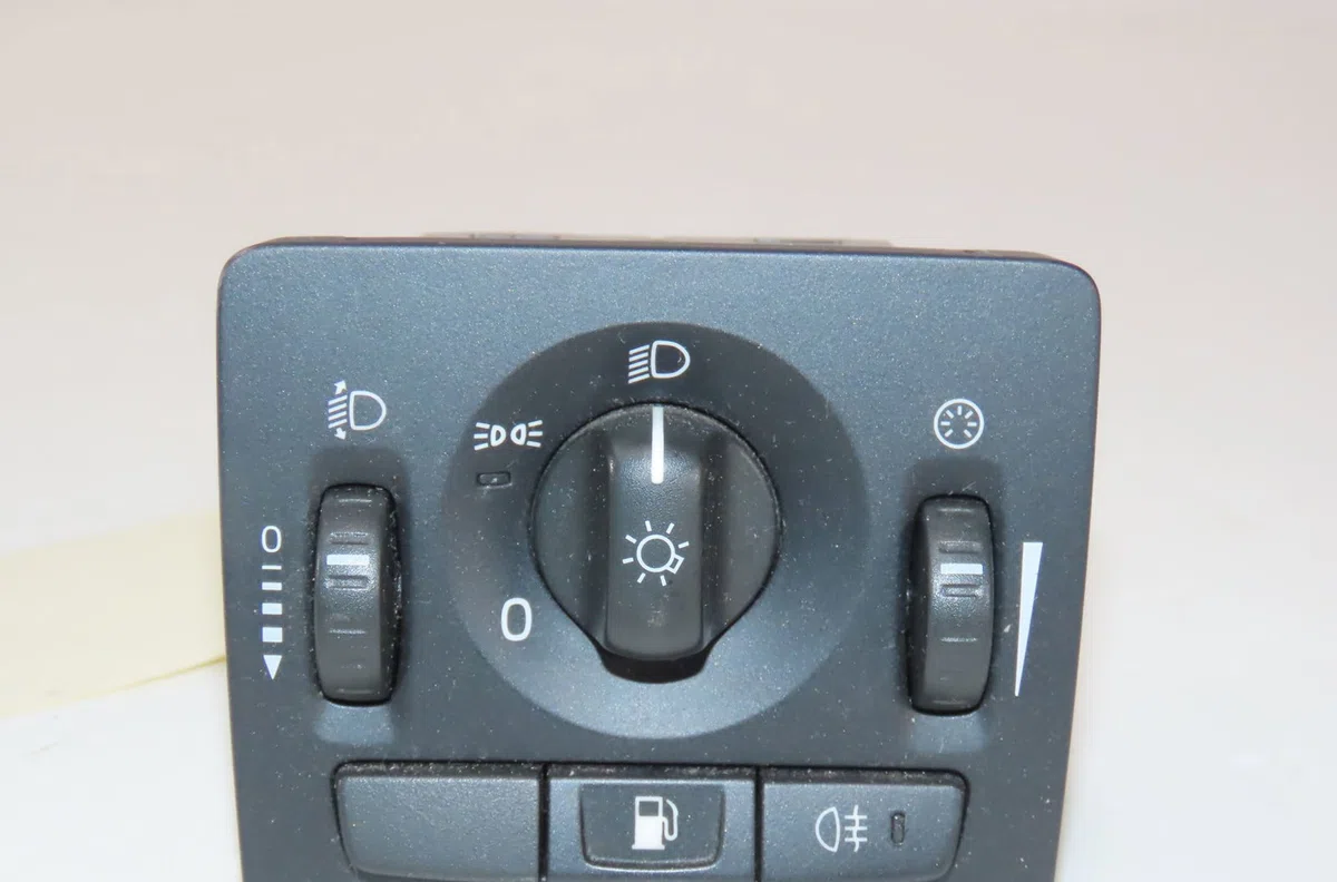 Interrupteur commande de phares Volvo C30 (533) 2.0 d (2006-2012) occasion