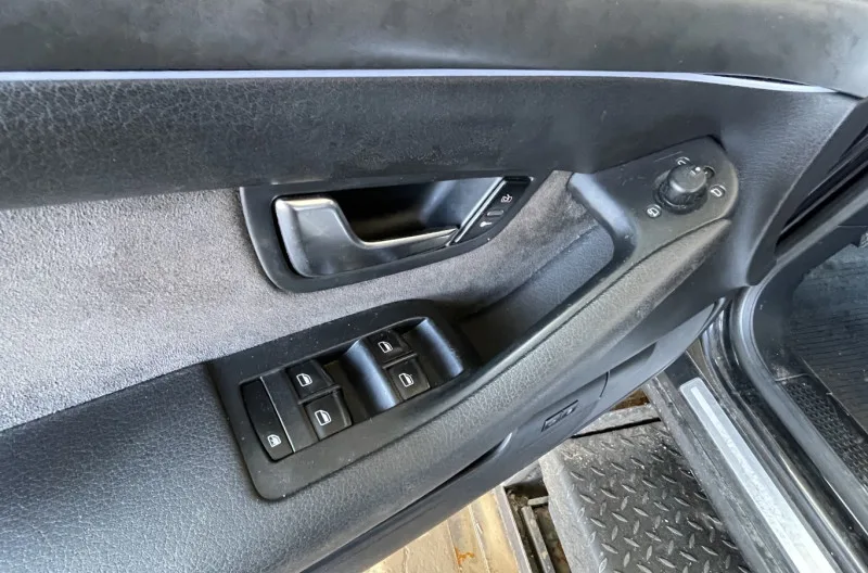Interrupteur de leve vitre avant gauche pour AUDI A8 2 PHASE 1