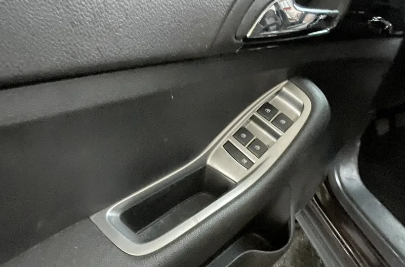 Interrupteur de leve vitre avant gauche pour CHEVROLET ORLANDO