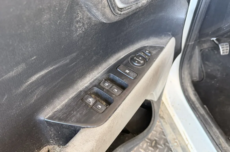 Interrupteur de leve vitre avant gauche pour KIA STONIC PHASE 1