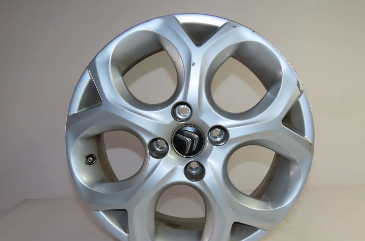 Jante aluminium 3 Citroën C3 II (SC_) 1.4 hdi 70 (sc8hzc, sc8hr0, sc8hp4) (2009) 5 portes occasion