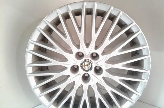 Jante aluminium Alfa romeo 147 (937_) 1.9 jtdm 8v (937.axd1a, 937.axu1a, 937.bxu1a) (2005-2010) occasion