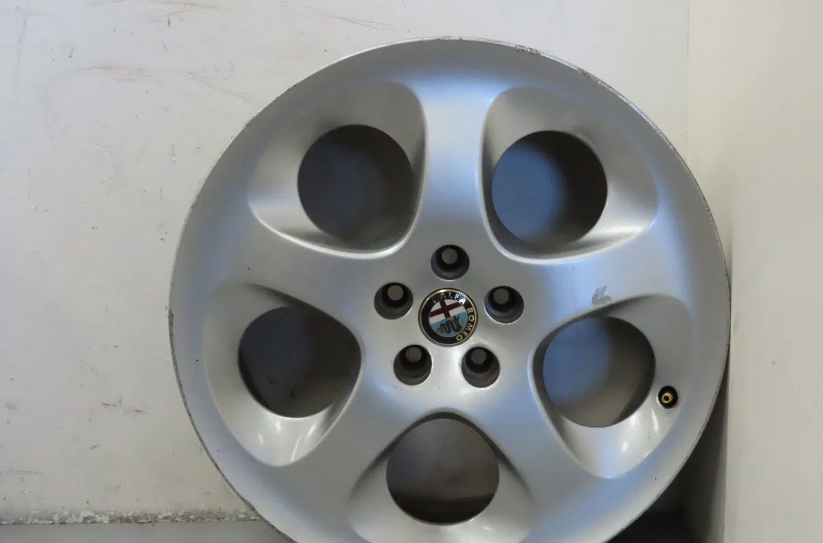 Jante aluminium Alfa romeo 147 (937_) 2.0 16v t.spark (937.axa1, 937.axc1, 937.bxc1) (2001-2010) 3 portes occasion