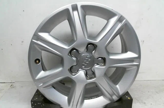 Jante aluminium Audi A3 (8P1) 2.0 tdi 16v (2003-2012) 3 portes occasion