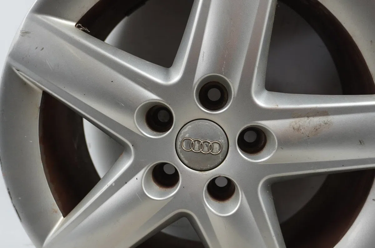 Jante aluminium Audi A3 (8P1) 2.0 tdi 16v (2003-2012) 3 portes occasion