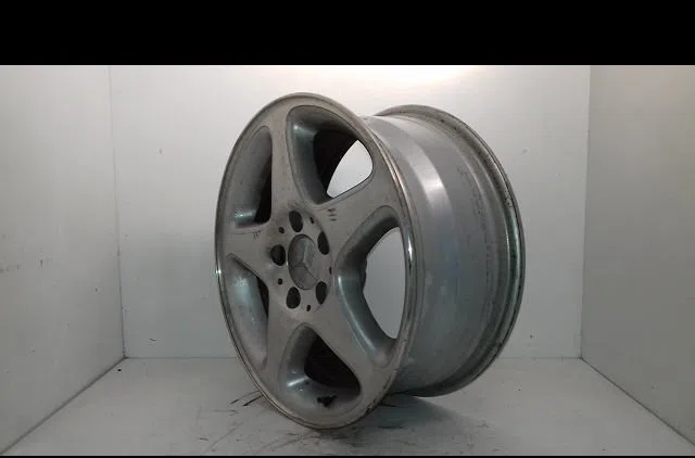 Jante aluminium Mercedes-benz CLASSE C (W203) C 220 cdi (203.006) (2000-2007) 4 portes occasion