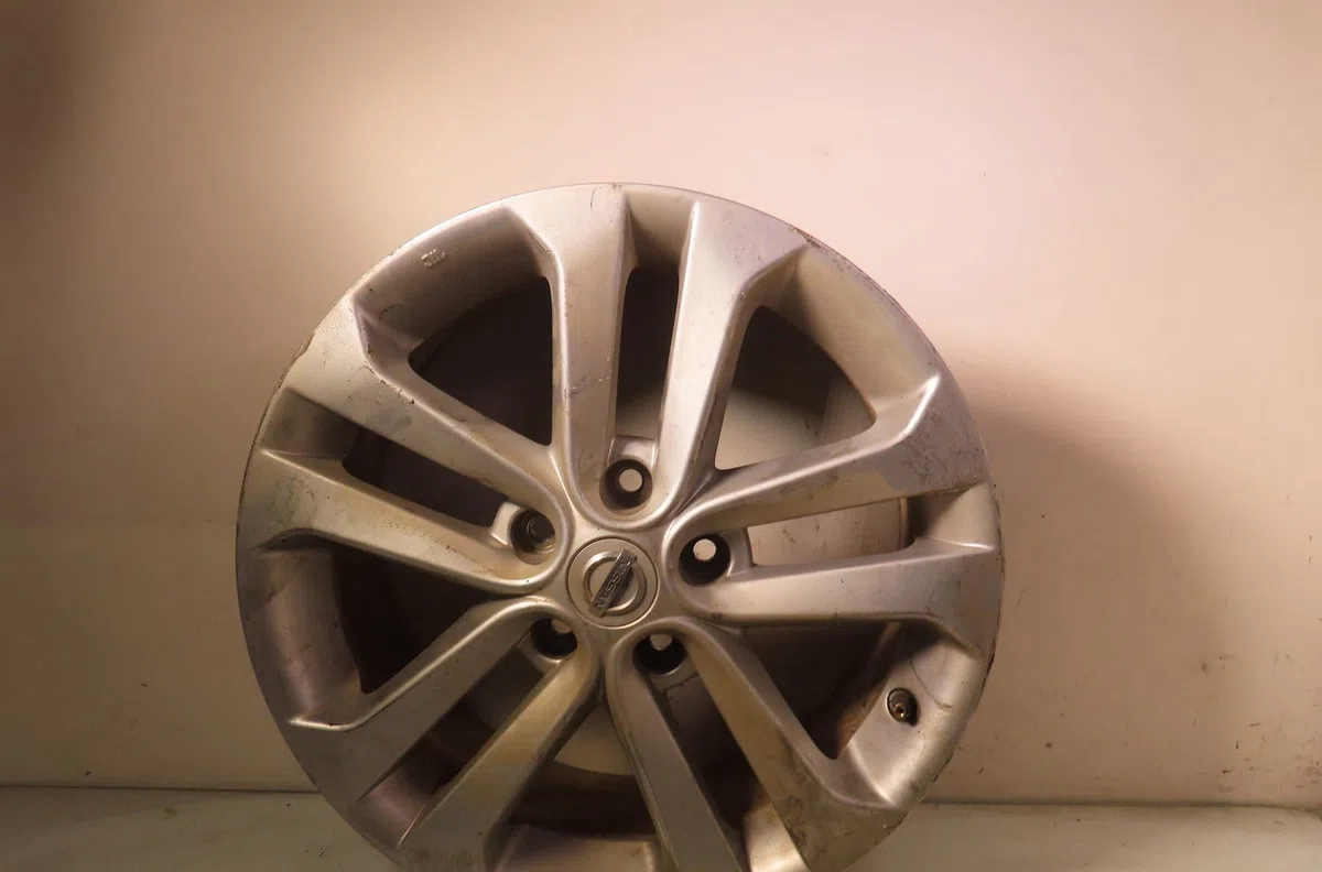 Jante aluminium Nissan JUKE (F15) 1.6 (2010) 5 portes occasion