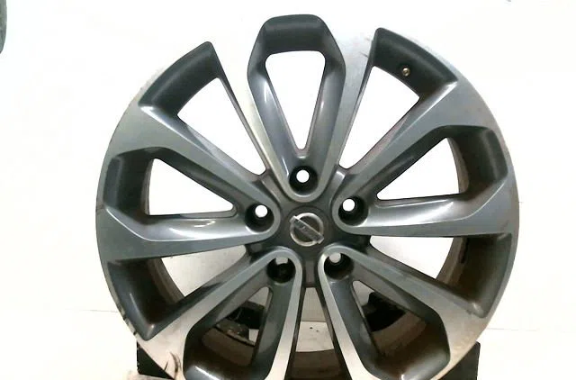 Jante aluminium Nissan QASHQAI - QASHQAI 2 I (J10, NJ10, JJ10E) 2.0 dci traction intégrale (2007-2013) 5 portes occasion