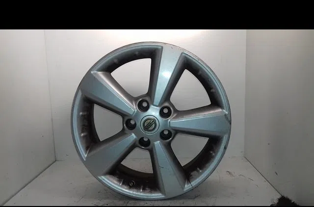 Jante aluminium Nissan QASHQAI - QASHQAI 2 I (J10, NJ10, JJ10E) 2.0 dci traction intégrale (2007-2013) 5 portes occasion