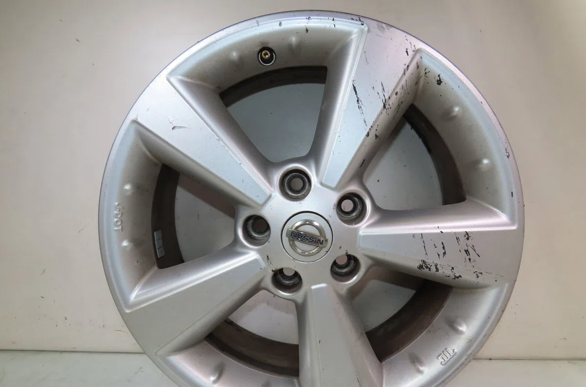 Jante aluminium Nissan QASHQAI - QASHQAI 2 I (J10, NJ10, JJ10E) 2.0 dci traction intégrale (2007-2013) 5 portes occasion