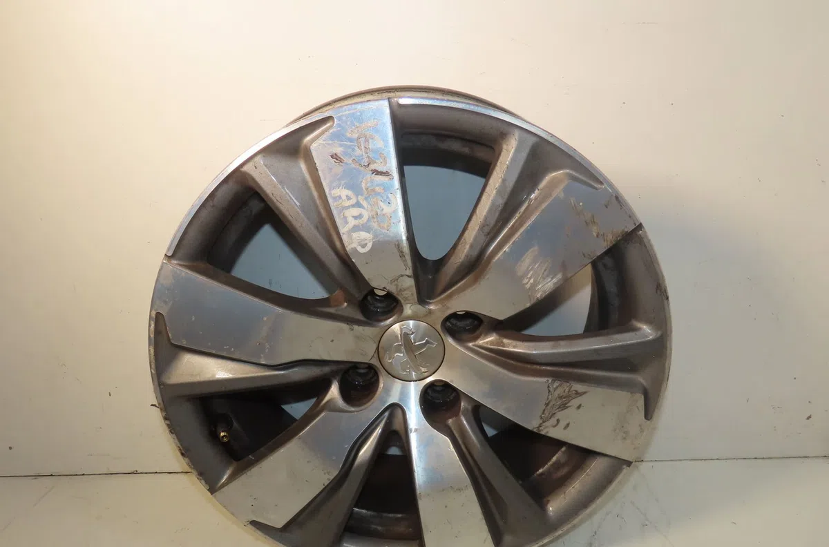 Jante aluminium Peugeot 2008 I (CU_) 1.2 thp 110 - puretech 110 (2015) 5 portes occasion