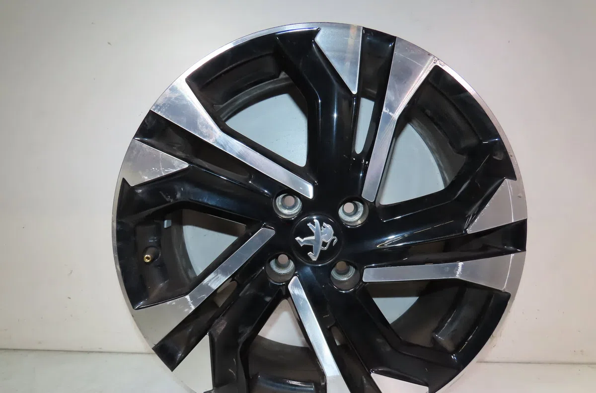 Jante aluminium Peugeot 2008 II (UD_, US_, UY_, UK_) 1.2 puretech 130 (2019) occasion