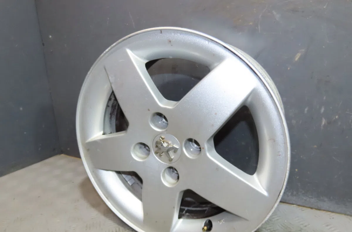 Jante aluminium Peugeot 207-207 (WA_, WC_) 1.4 (2006-2013) 5 portes occasion