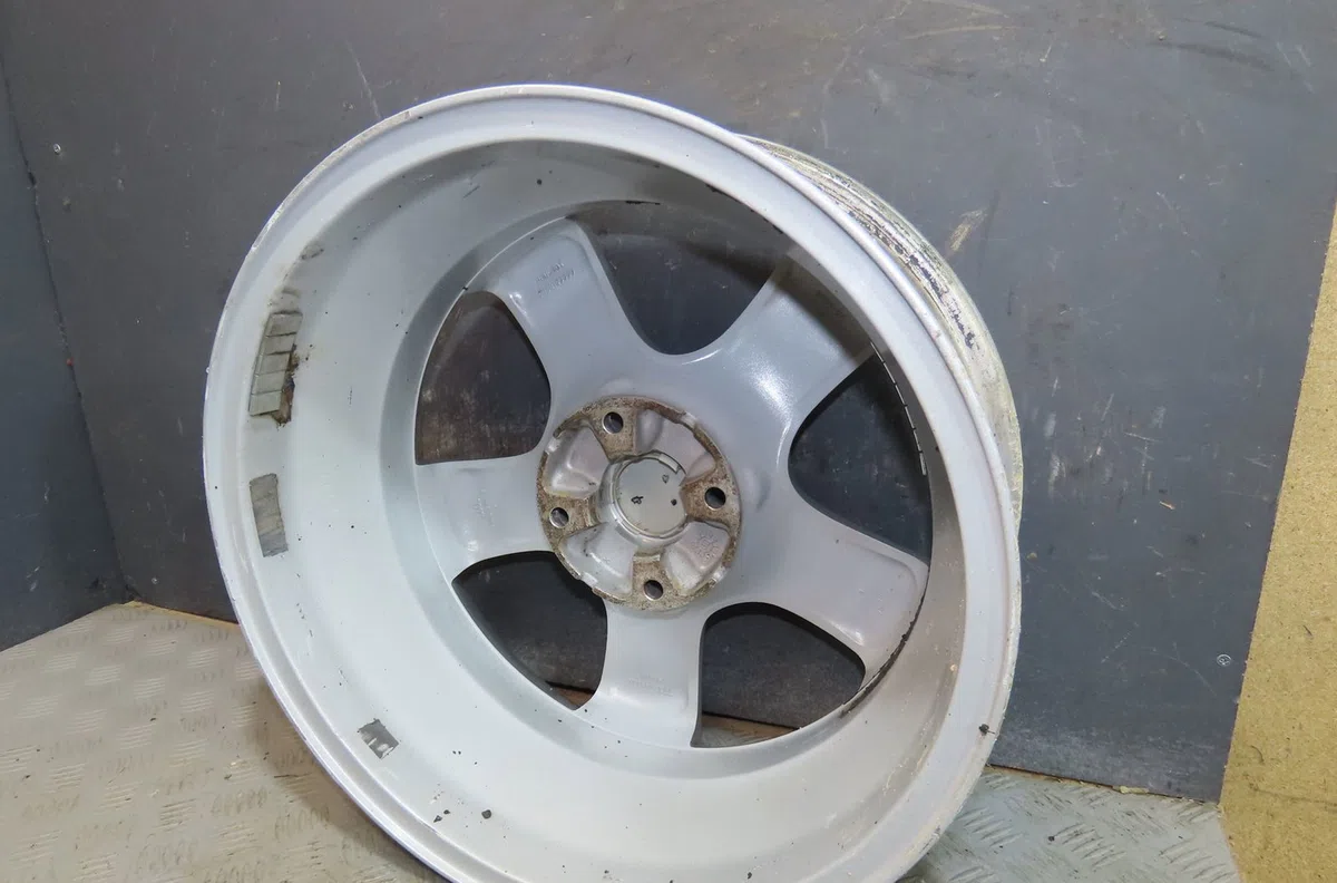 Jante aluminium Peugeot 207-207 (WA_, WC_) 1.6 hdi (2006-2013) 5 portes occasion