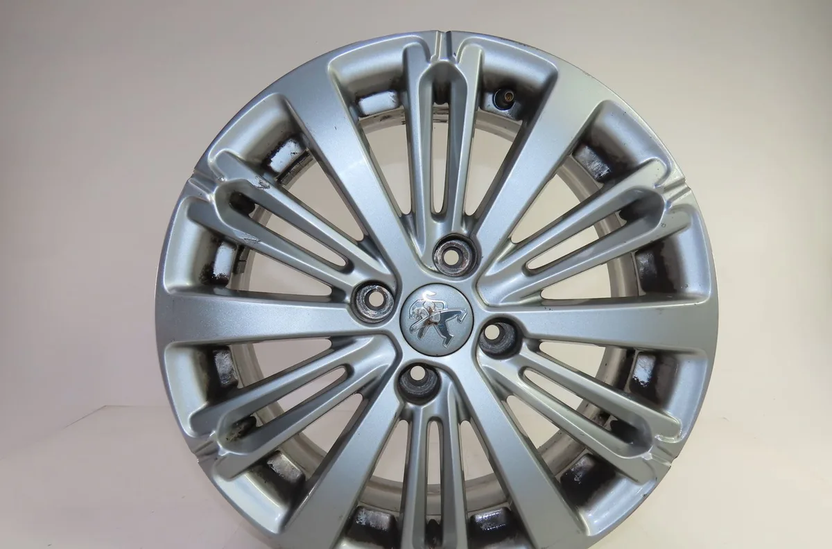 Jante aluminium Peugeot 208 I (CA_, CC_) 1.2 thp 110 (2013) occasion