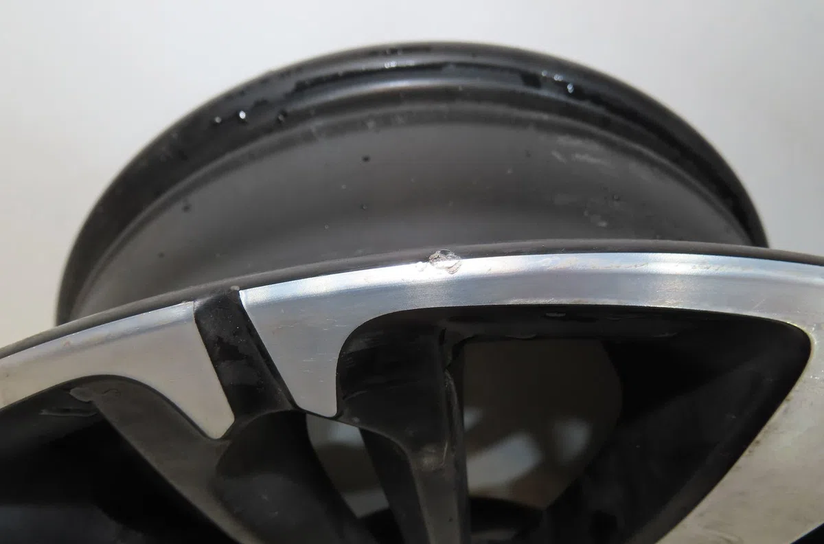 Jante aluminium Peugeot 208 I (CA_, CC_) 1.2 thp 110 (2013) occasion