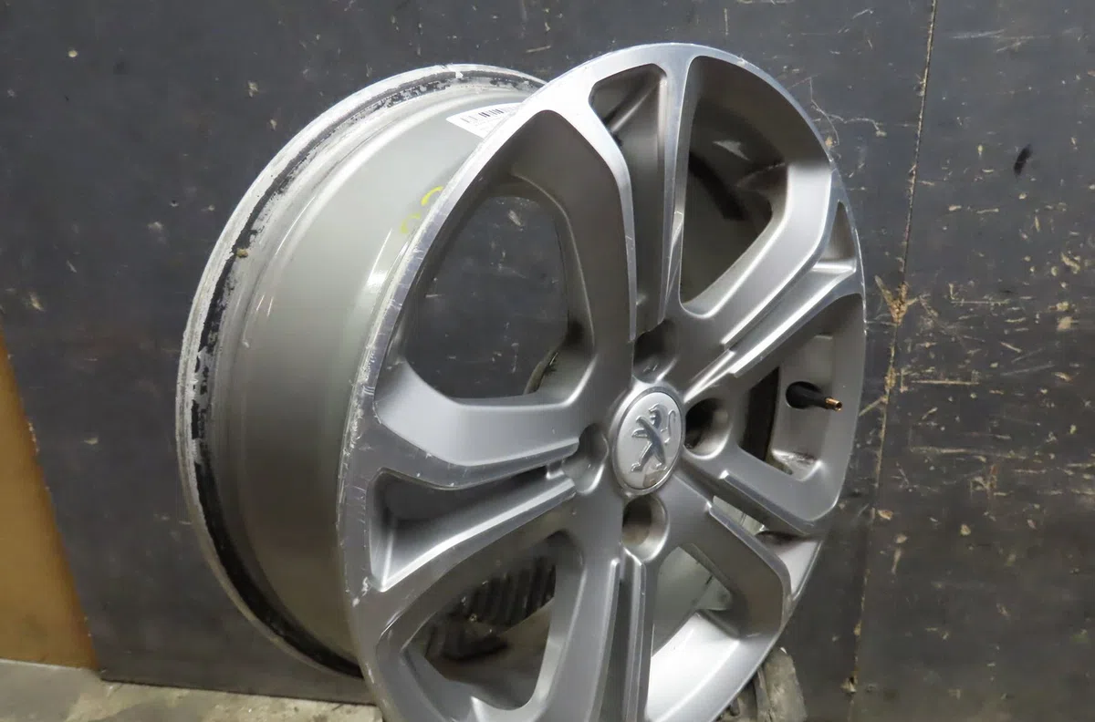 Jante aluminium Peugeot 208 I (CA_, CC_) 1.6 (2012) occasion
