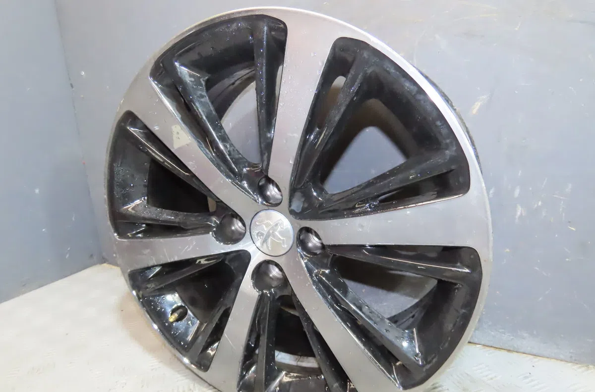 Jante aluminium Peugeot 208 I (CA_, CC_) 1.6 hdi (2012) occasion