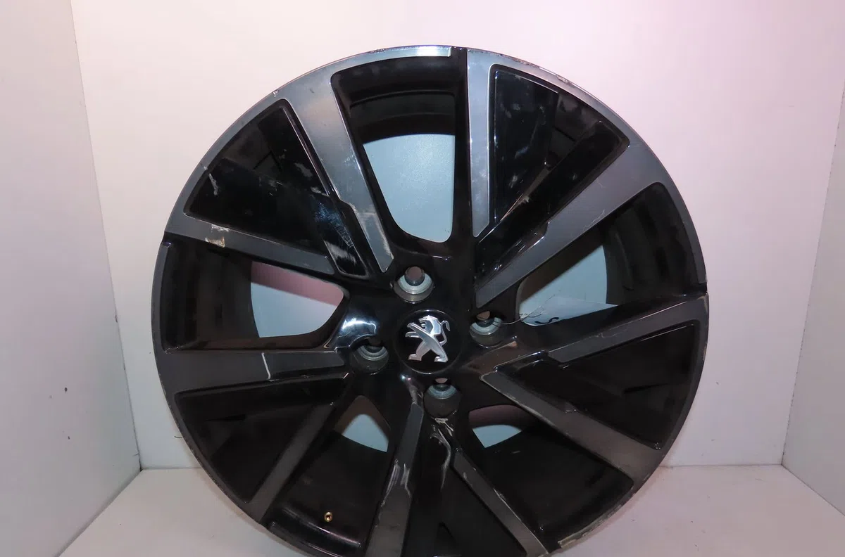 Jante aluminium Peugeot 208 II (UB_, UP_, UW_, UJ_) 1.2 puretech 100 (2019) 5 portes occasion